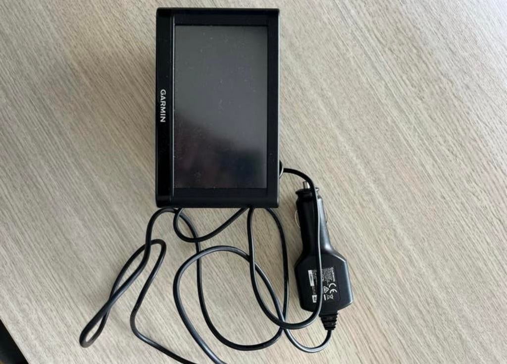 Garmin Auto Navigatie 145-01615-10 met oplader, Ophalen of Verzenden, Gebruikt