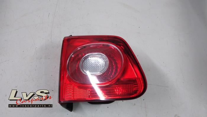 Achterlicht links van een Volkswagen Tiguan, Gebruikt, -, Volkswagen, -