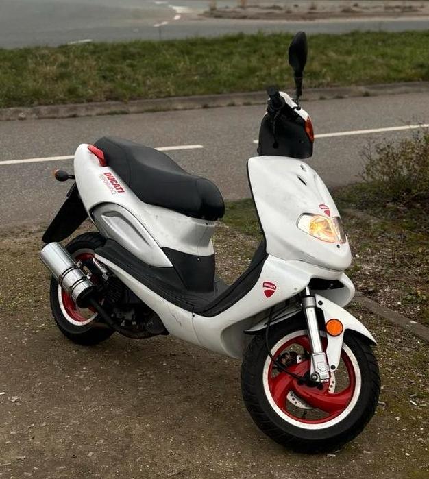 TGB 303R 50cc 4takt - Snorplaat, Fietsen en Brommers, Scooters | Piaggio, Gebruikt, Overige modellen, Maximaal 25 km/u, Benzine