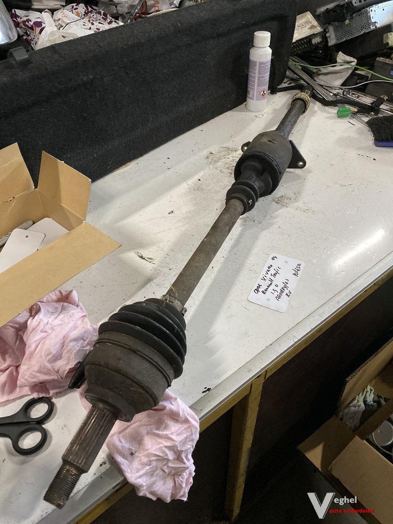 Opel Vivaro Renault trafic  1.9 diesel 2004 Aandrijfas links, Auto-onderdelen, Gebruikt, -, -, Ophalen of Verzenden