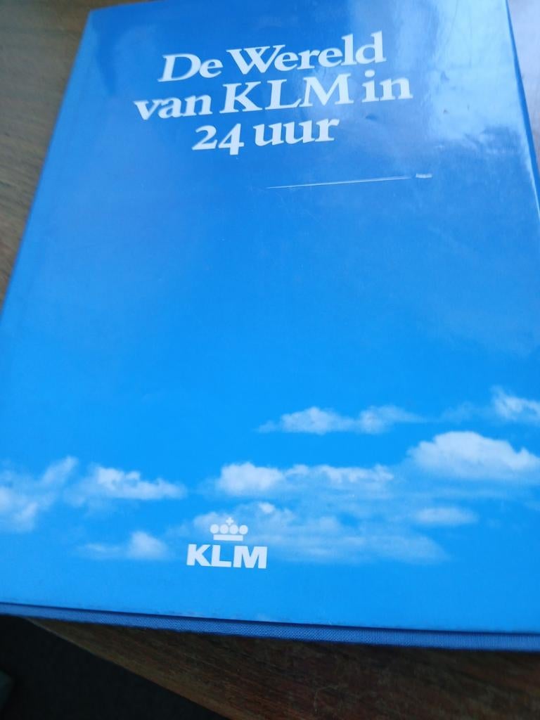 De Wereld van KLM in 24 uur - Prachtig fotoboek, Ophalen of Verzenden, Gebruikt