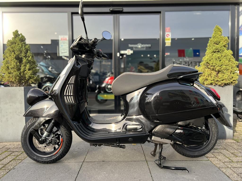 Vespa GTV 300cc E5 Eindjaar Deal, Niet ingevuld, Scooter, 300 cc, Bedrijf