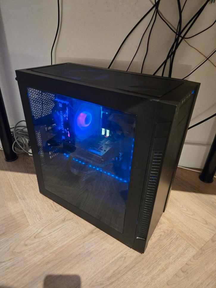 Complete pc gaming set(IN PRIJS VERLAAGD!), Computers en Software, Computerbehuizingen, Zo goed als nieuw, Ophalen