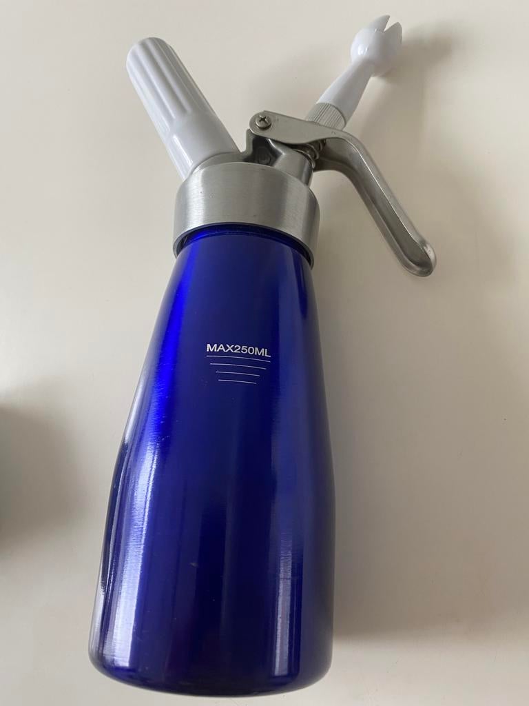 Slageroomspuiten blauw, Ophalen of Verzenden, Zo goed als nieuw