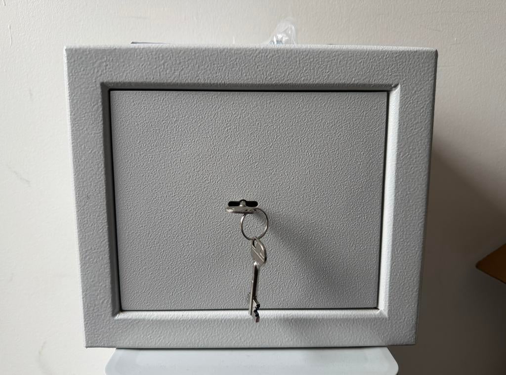 Zeer degelijke NIEUWE compacte PT kluis brandkast, Huis en Inrichting, Brandblussers en Brandkasten, Nieuw, Brandkast, Ophalen