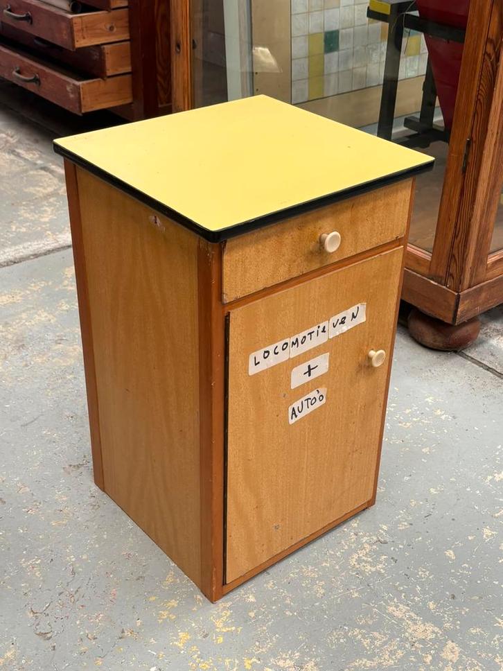 Vintage kastje, Huis en Inrichting, Kasten | Overige, Gebruikt, Ophalen