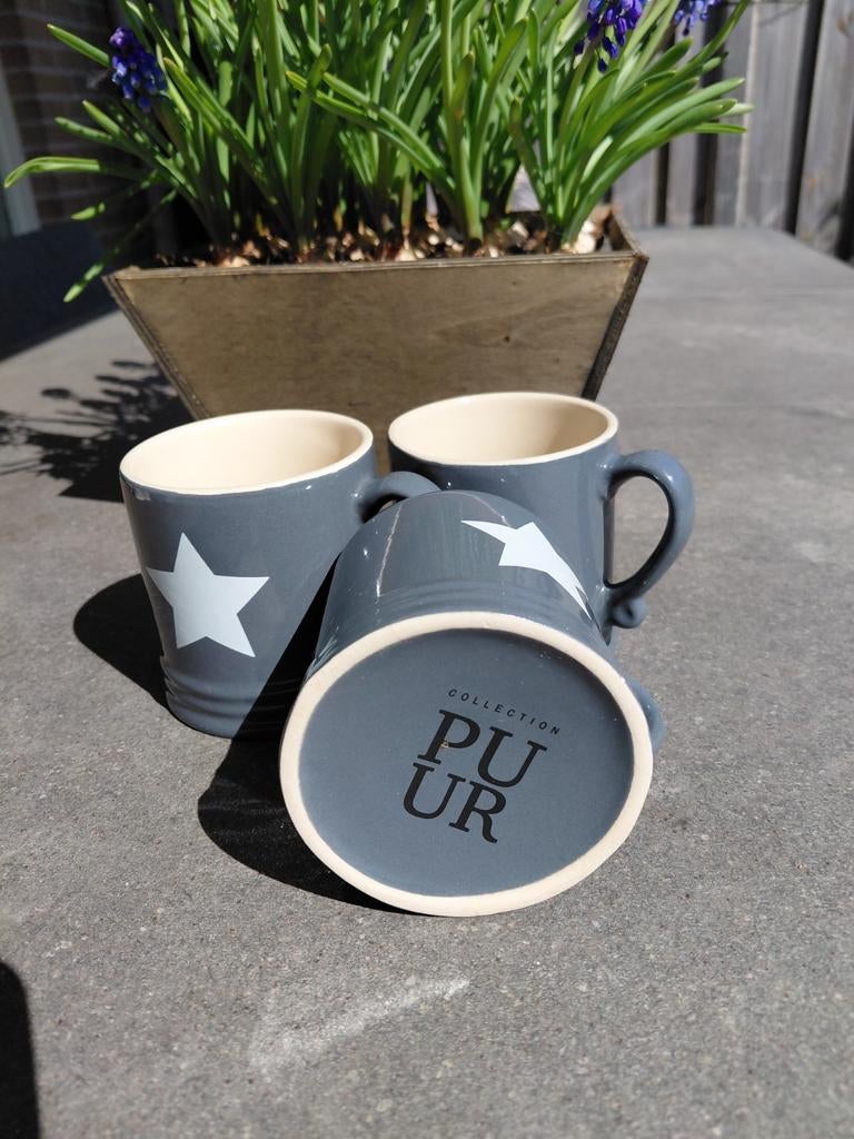 PUUR mokken, 3 stuks, donkergrijs, Nieuw, Ophalen of Verzenden, Overige stijlen, Kop(pen) en/of Schotel(s)