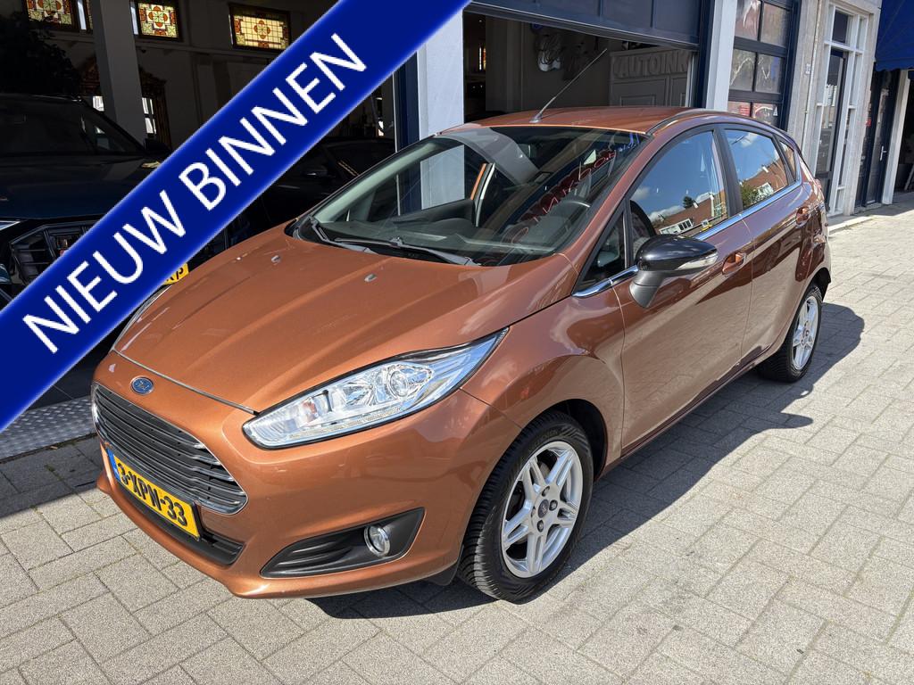 Ford Fiesta 1.0 Titanium AIRCO/LM VELGEN/DEALER OND., Auto's, Voorwielaandrijving, Euro 5, 525 kg, Bruin