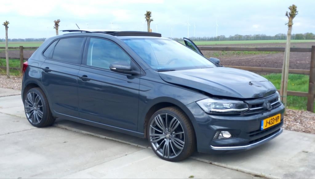 Vw Polo  Panoramadak  Led  2020, Auto diversen, Schadeauto's, Ophalen, Volkswagen, Handgeschakeld, Zilver of Grijs
