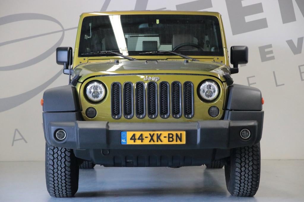 Jeep Wrangler Unlimited 2.8 CRD Sahara, Auto's, Jeep, Metallic lak, Gebruikt, 4 cilinders, 241 €/maand