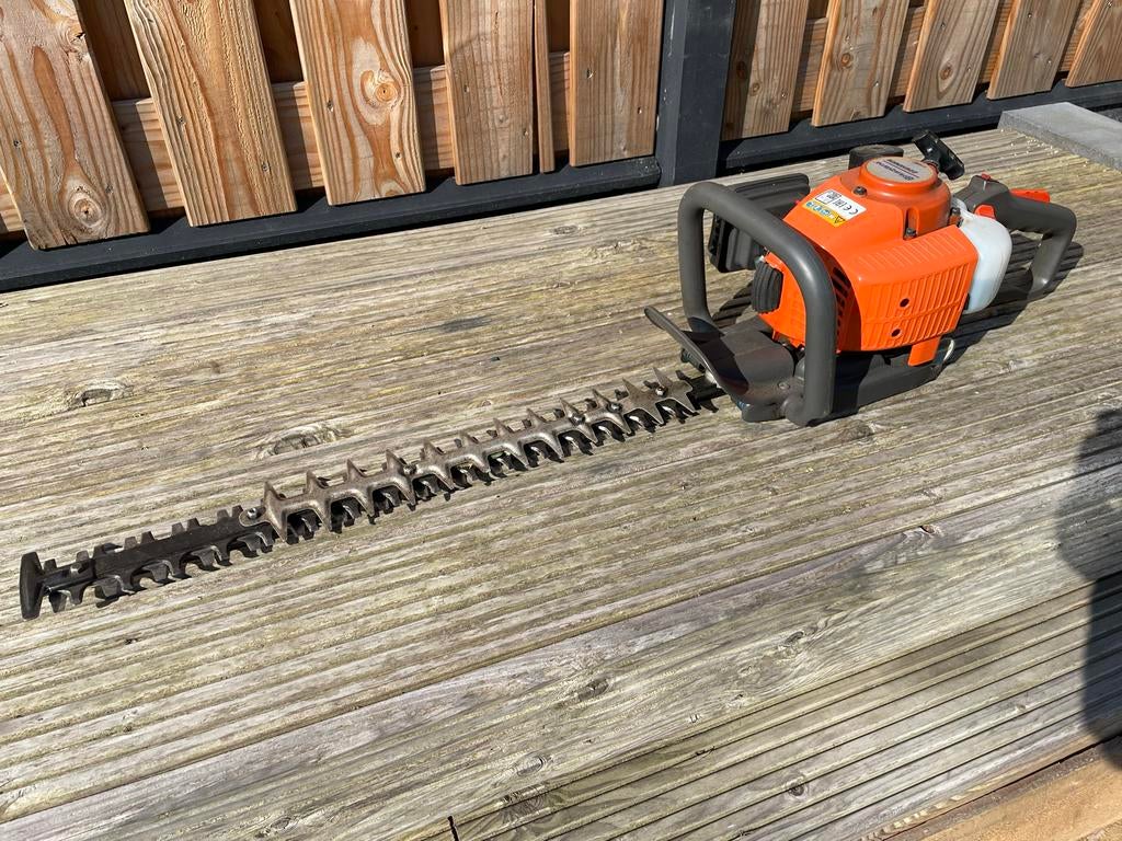 Husqvarna 226HD60S brandstof heggenschaar - prima staat, Tuin en Terras, Heggenscharen, Ophalen, Zo goed als nieuw, Benzine