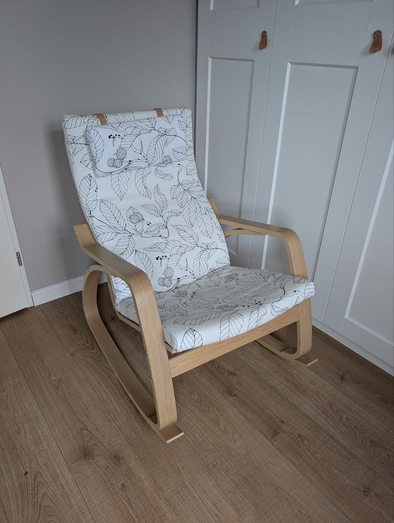 Fijne schommelstoel voor babykamer, Huis en Inrichting, Fauteuils, Ophalen, 75 tot 100 cm, Zo goed als nieuw, Stof