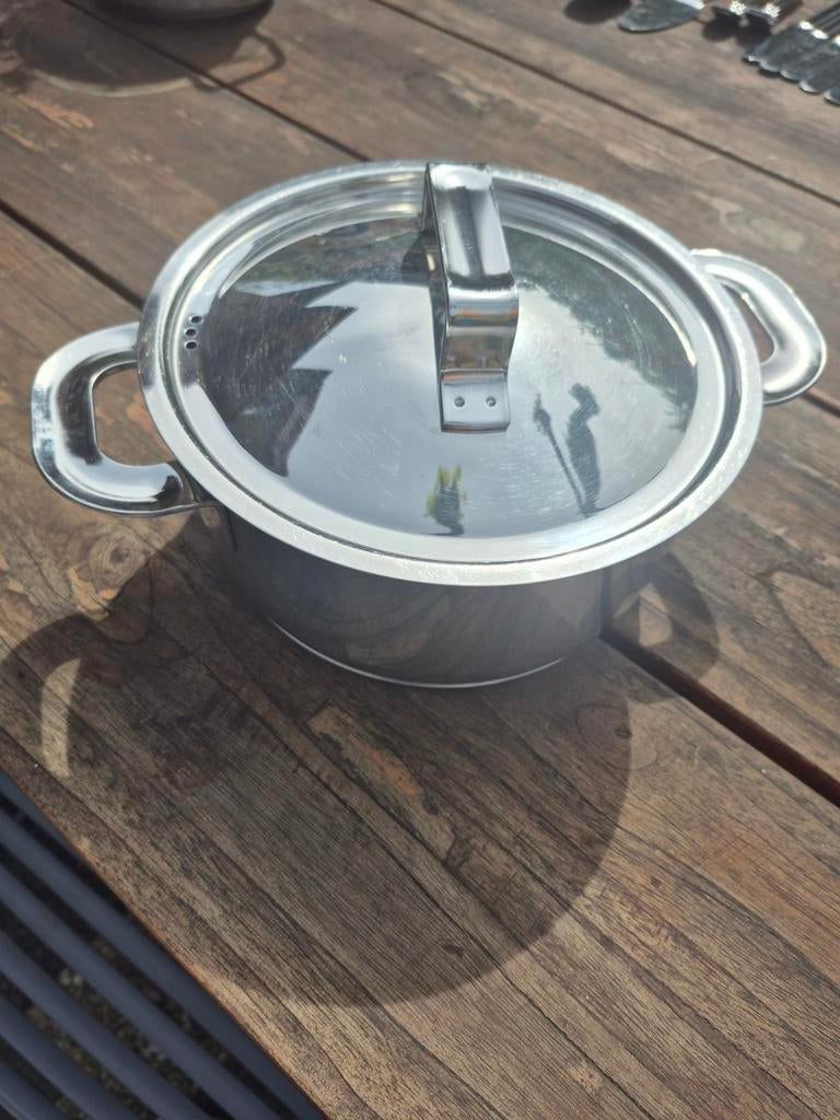 Iittala Pan Harri Koskinen RVS 2L 21cm Hackman, Huis en Inrichting, Keuken | Potten en Pannen, Ophalen of Verzenden, Gebruikt