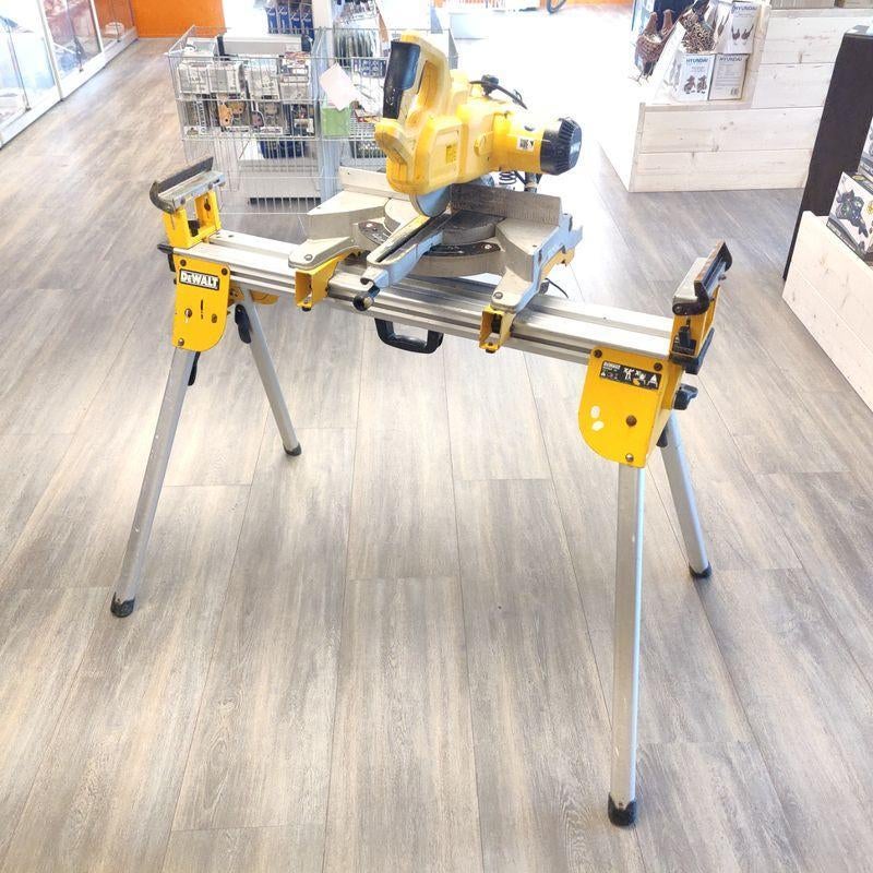 DeWalt DWS777-Qs Afkortzaag 2017 + DE7033 -XJ onderstel, Doe-het-zelf en Verbouw, Ophalen, Gebruikt, 70 mm of meer, X