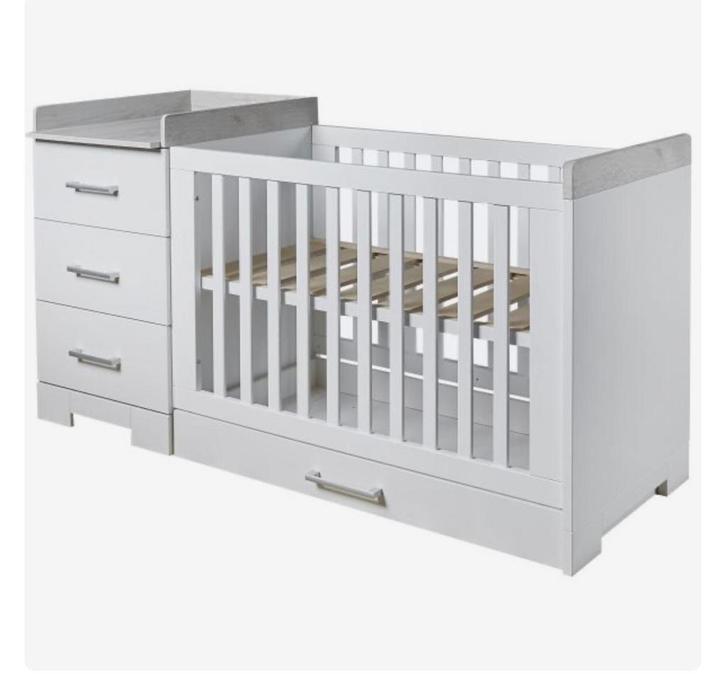 TWF Futura combi ledikant + commode (z.g.a.n.), Kinderen en Baby's, Kinderkamer | Complete kinderkamers, Zo goed als nieuw, Jongetje of Meisje