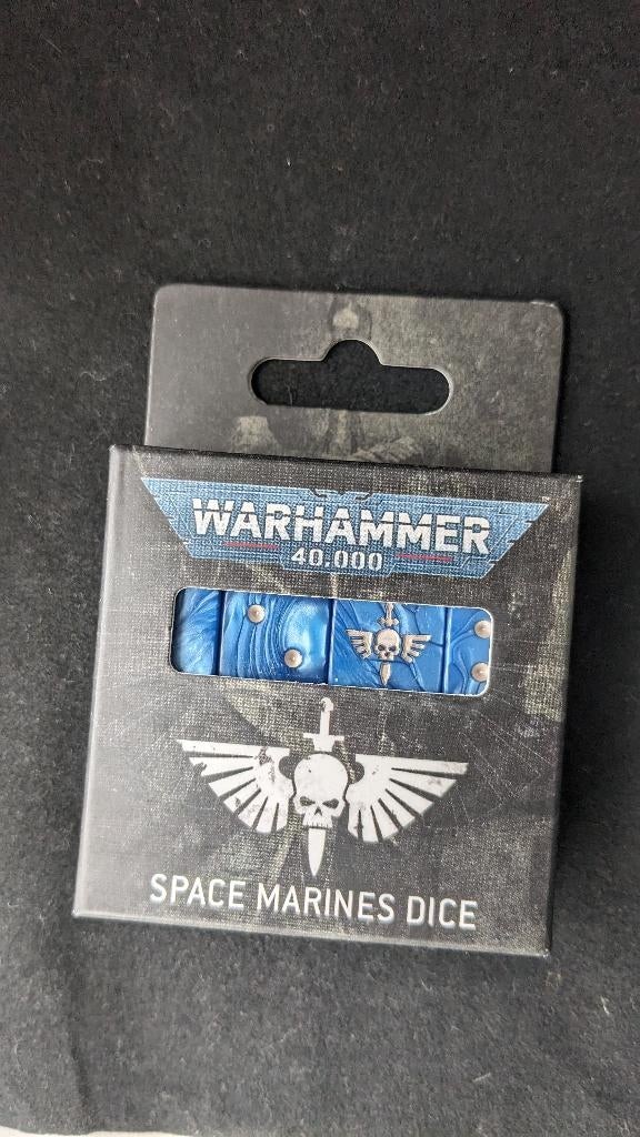 Warhammer 40.000: Space Marines Dice Set, Hobby en Vrije tijd, Wargaming, Ophalen of Verzenden, Warhammer 40000