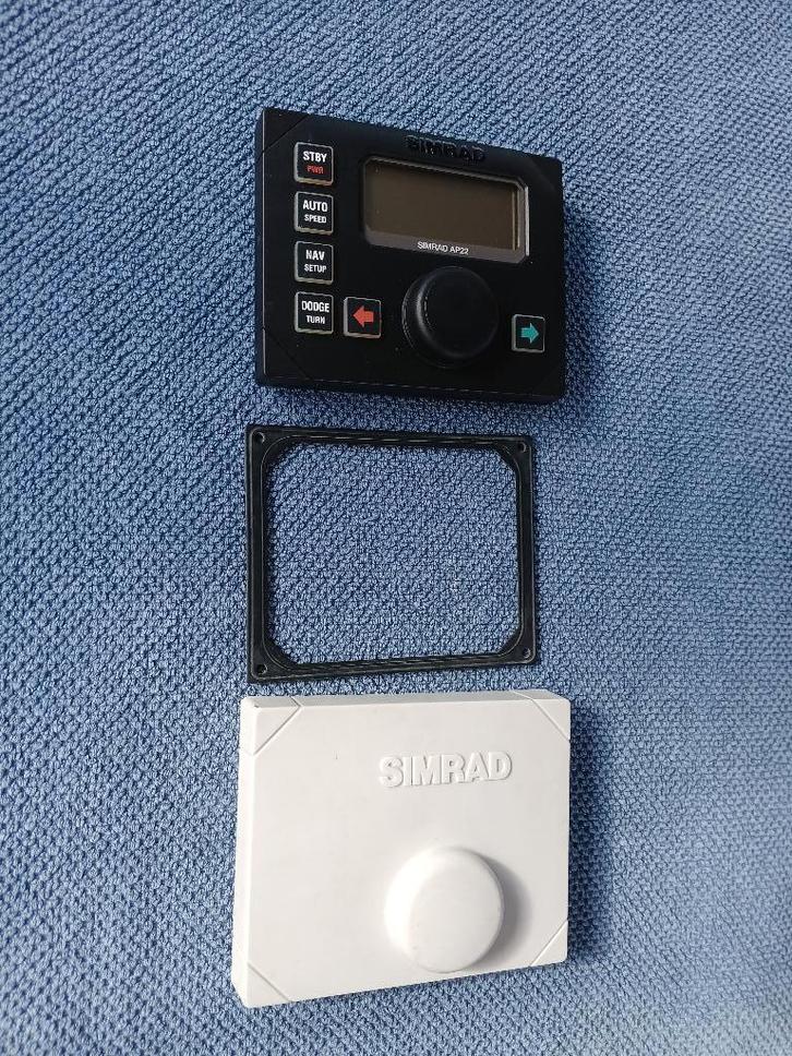 Simrad AP22 bedieningsunit autopiloot., Watersport en Boten, Navigatiemiddelen en Scheepselektronica, Gebruikt, Overige typen