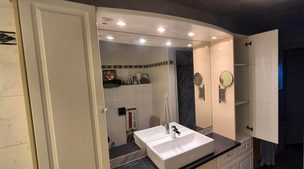 Compleet badmeubel met wastafel, spiegel en verlichting, Ophalen, Gebruikt, 150 tot 200 cm, 25 tot 50 cm