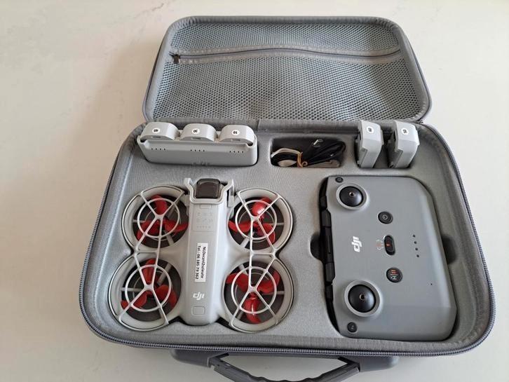 DJI Neo Fly More Combo, Audio, Tv en Foto, Drones, Zo goed als nieuw, Cameradrone, Topkwaliteit, DJI, Minder dan 250 gram, 15 tot 30 minuten
