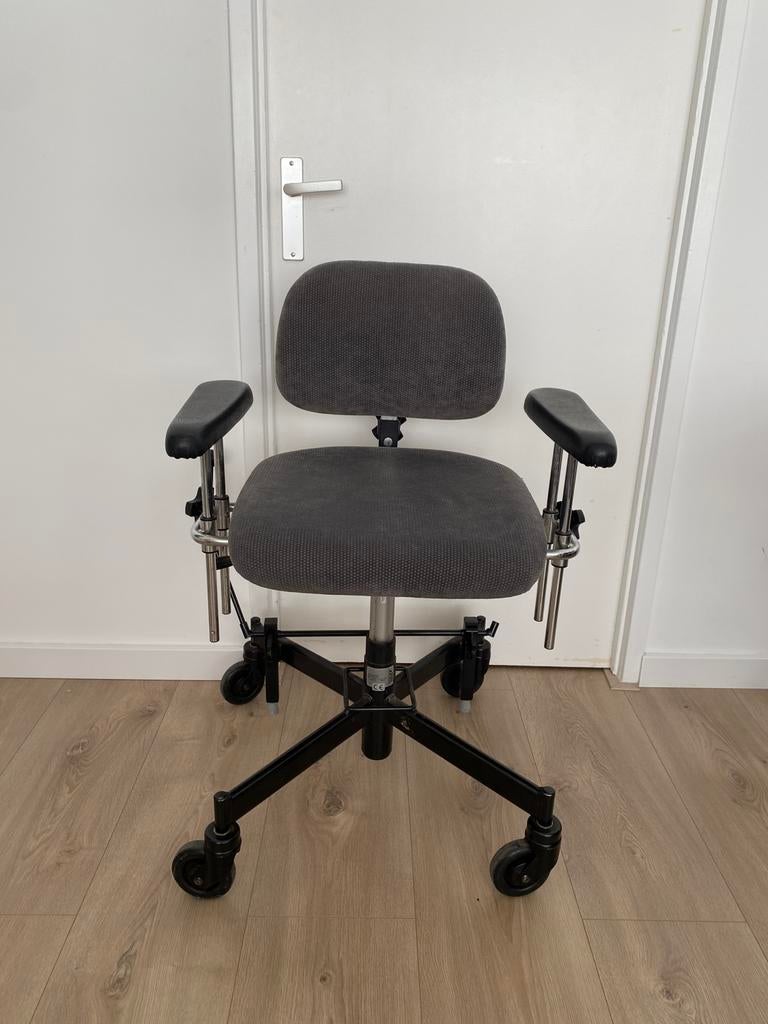 Mercado Medic Trippelstoel (zeer nette staat!), Ophalen of Verzenden, Zo goed als nieuw, Zwart