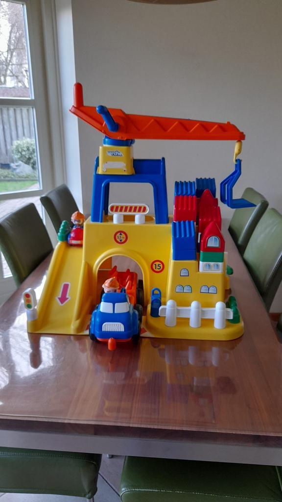 Grote speelgoed kraan met autootjes en poppetjes, Kinderen en Baby's, Speelgoed | Overig, Gebruikt, Jongen of Meisje, Ophalen of Verzenden