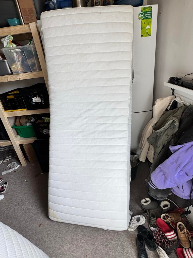 Gratis: Twee matrassen 90x220 cm, Huis en Inrichting, Slaapkamer | Matrassen en Bedbodems, Ophalen, Gebruikt, 90 cm, Eenpersoons