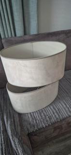 Twee ovale lampenkappen, licht van kleur, Huis en Inrichting, Lampen | Lampenkappen, Ophalen, Ovaal, Minder dan 25 cm