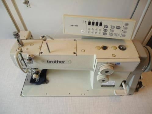 Industrie Naaimachine Brother Dubbeltransport (DB2-B774-703, Hobby en Vrije tijd, Naaimachines en Toebehoren, Gebruikt, Ophalen of Verzenden