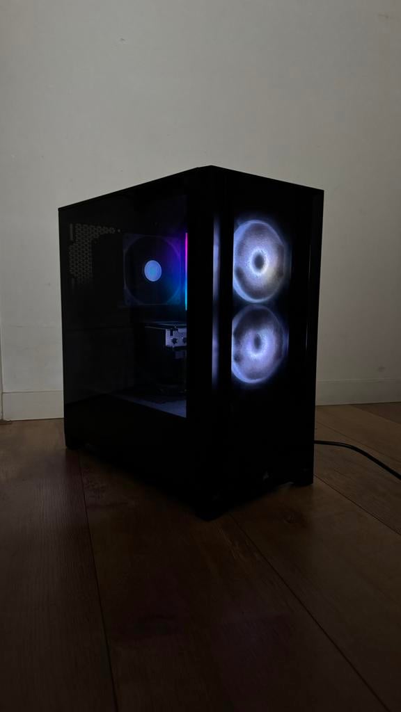 High-end gaming PC + 144Hz monitor (complete setup), Ophalen of Verzenden, Zo goed als nieuw, Gaming, SSD