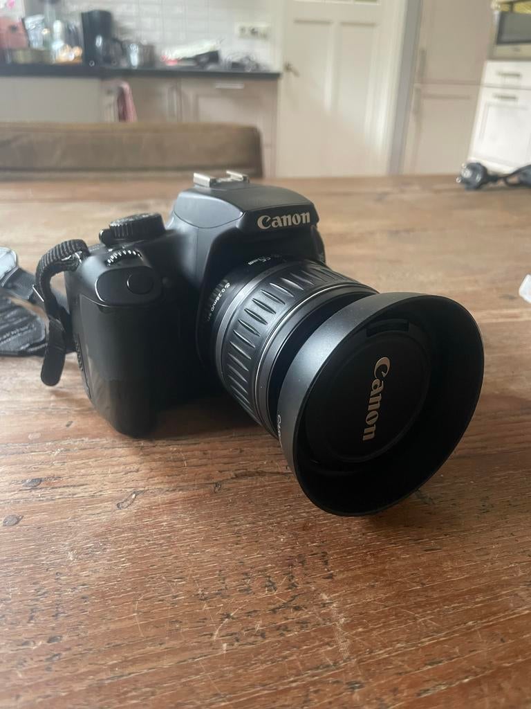 Canon EOS 1000D spiegelreflexcamera met 18-55mm lens, Audio, Tv en Foto, Fotocamera's Digitaal, Ophalen of Verzenden, Gebruikt