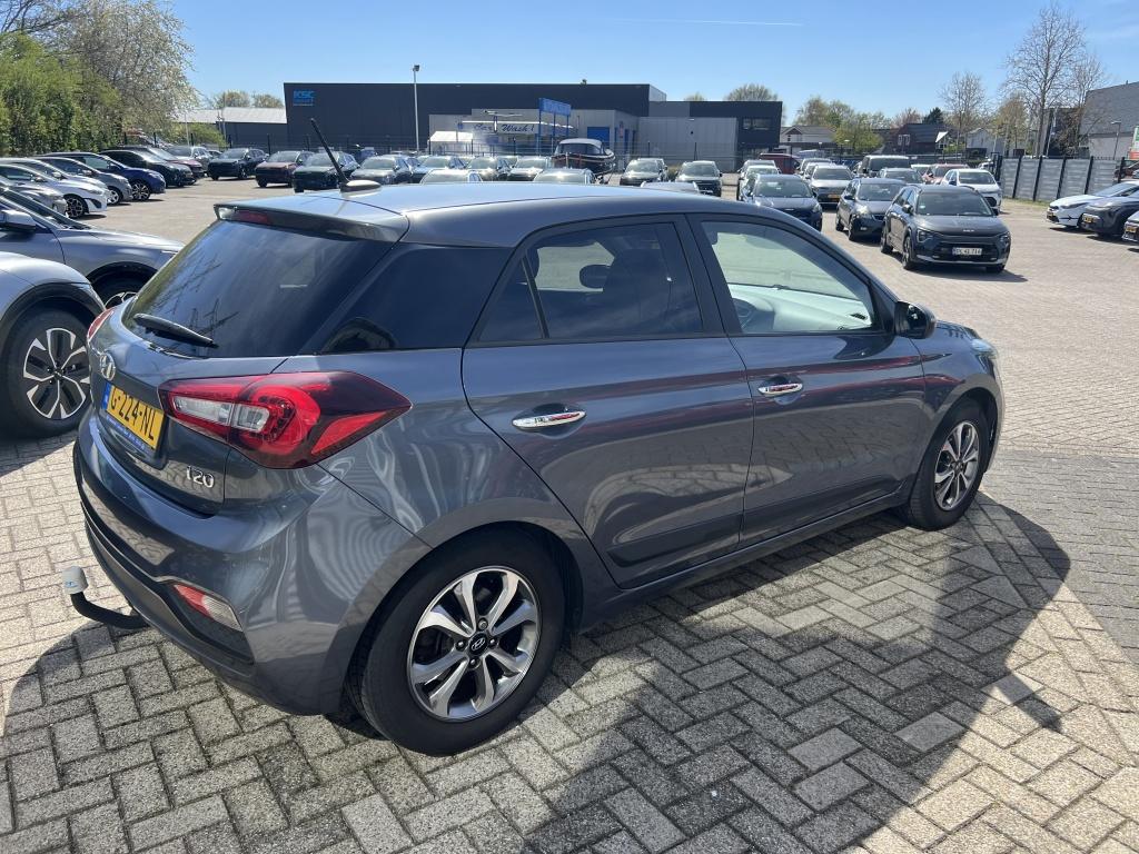 Hyundai i20 1.0 T-GDI Premium AUTOMAAT | CAMERA | WINTERSET, Automaat, 450 kg, Gebruikt, Euro 6