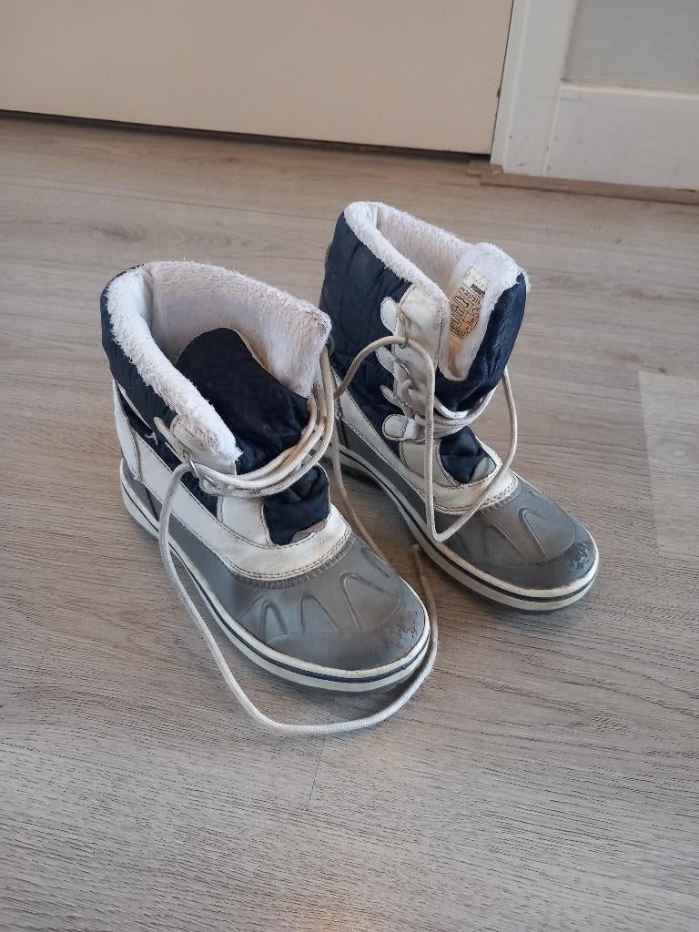 Snowboots maat 33, Kinderen en Baby's, Kinderkleding | Schoenen en Sokken, Ophalen of Verzenden, Jongen of Meisje, Laarzen