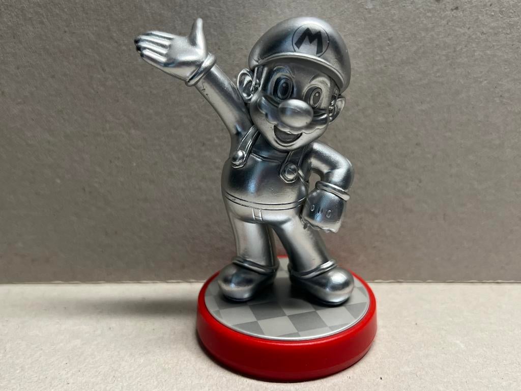 Amiibo Super Mario Mario - Silver Edition, Avontuur en Actie, 1 speler, Ophalen of Verzenden, Zo goed als nieuw