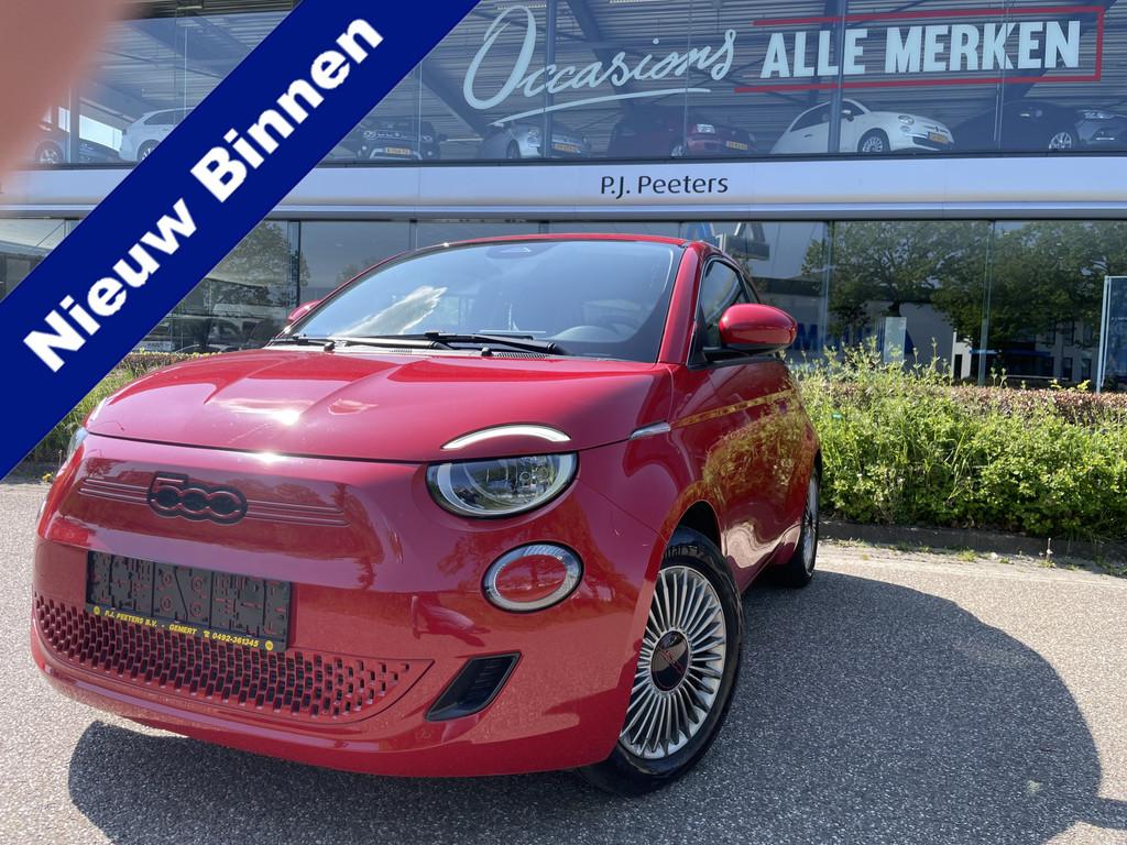 Fiat 500E Red 42 kwh Achteruitrijcamera - Airco - Parkeersen, Automaat, Stof, Gebruikt, 118 pk