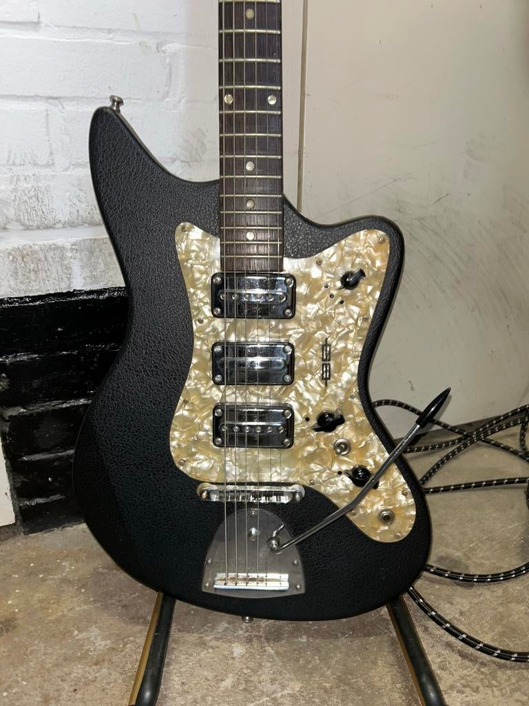 Egmond Typhoon 3V Black Vinyl ‘60’s, Muziek en Instrumenten, Ophalen, Gebruikt, Solid body, Overige merken