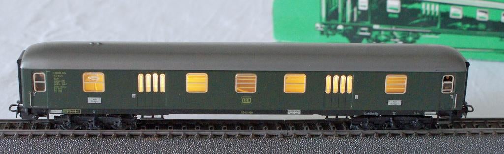 Marklin metalen bagagerijtuig 4026 met verlichting in OVP, Wisselstroom, Wagon, Ophalen of Verzenden, Zo goed als nieuw