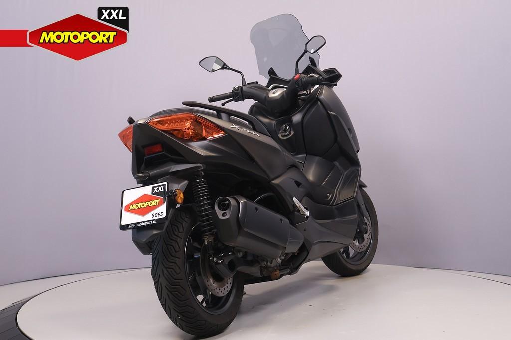 Yamaha X-MAX 300 (bj 2020), Motoren, Motoren | Yamaha, Scooter, Klantenservice@yamaha-motor.nl, Koolhovenlaan 101
1119 NC  Schiphol-Rijk, NL
