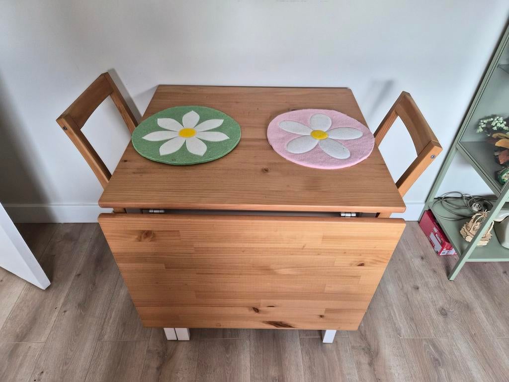 Ikea inklap tafel met stoelen en kussens, Ophalen, 100 tot 150 cm, 50 tot 100 cm, Zo goed als nieuw