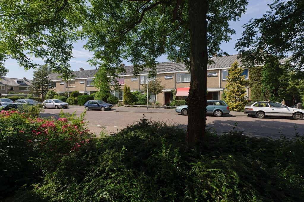 Isaac Sweersplantsoen 16