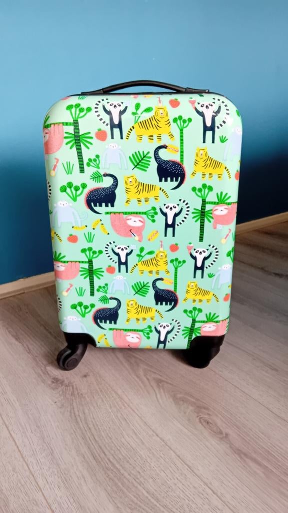 HEMA Kinderkoffer met Dierenprint - Ideaal voor Reizen, Ophalen, Wieltjes, Hard kunststof, Minder dan 50 cm