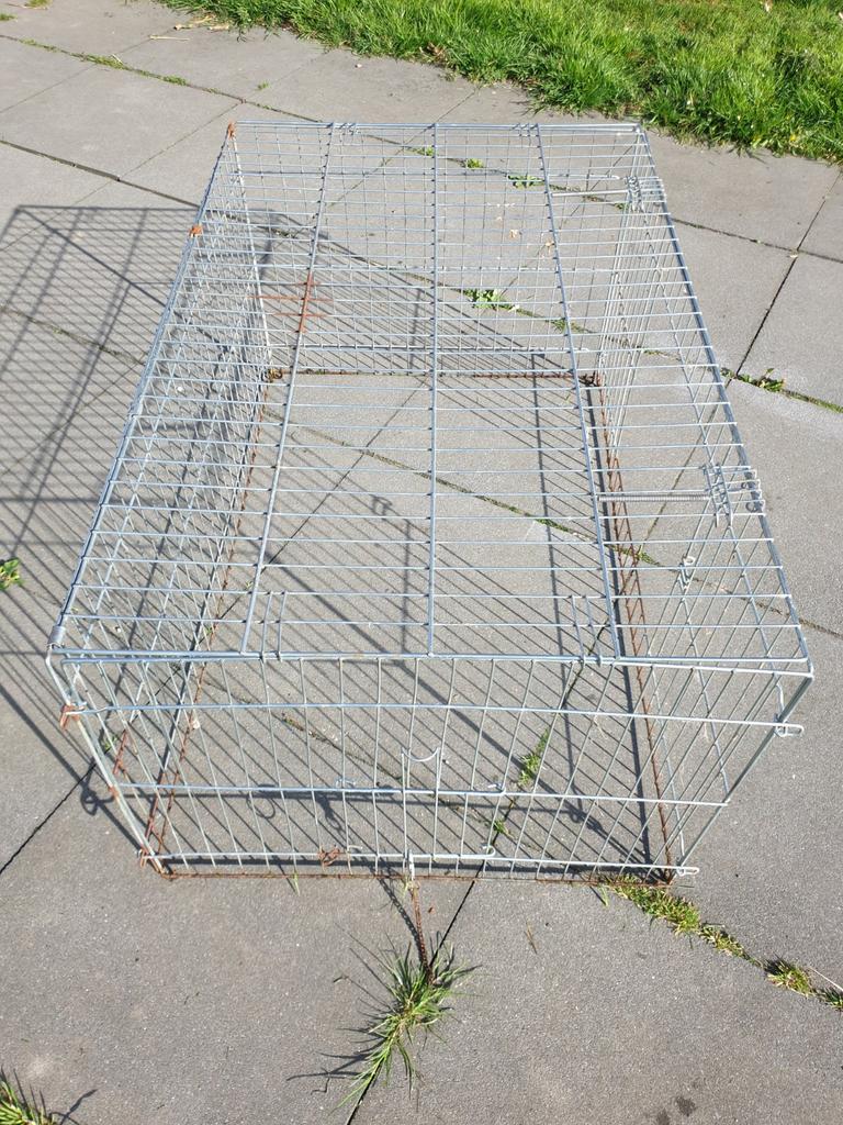 Te koop: Stevige metalen dierenkooi / ren, Dieren en Toebehoren, Ophalen, Gebruikt, 110 cm of meer