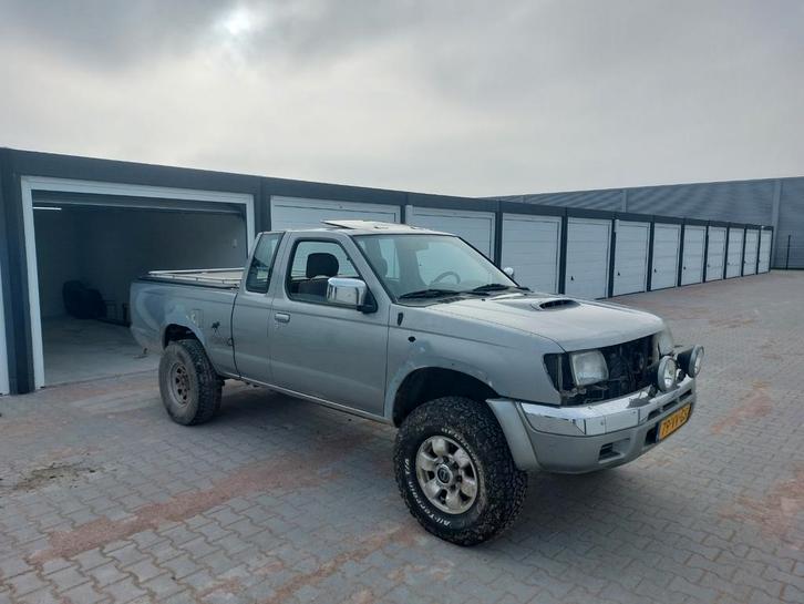 Nissan Pick-up 2.5 TD King-cab Navara 4WD 2001, Auto's, Bestelauto's, Particulier, 4x4, ABS, Airbags, Airconditioning, Cruise Control