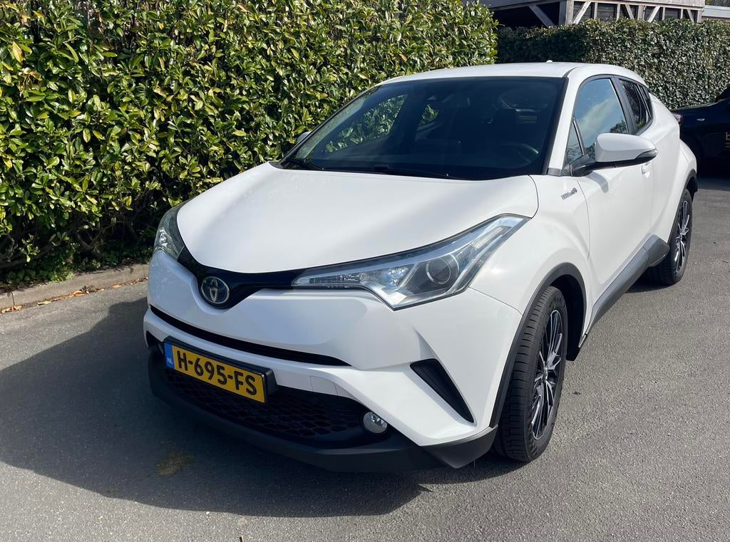 Toyota C-HR 1.8 Hybrid 122pk CVT 2017 Wit, 725 kg, 4 cilinders, Wit, 98 pk
