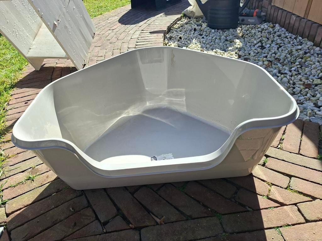 Kattenbak 90 hoek TIAKI Korat z.g.a.n., Ophalen, Zo goed als nieuw, Open