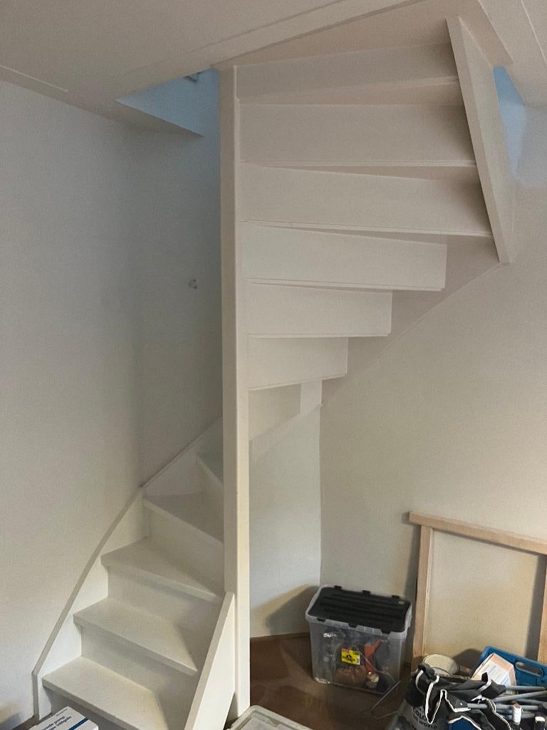 Grenen wenteltrap, Doe-het-zelf en Verbouw, Ladders en Trappen, Ophalen, Gebruikt, Trap, 2 tot 4 meter