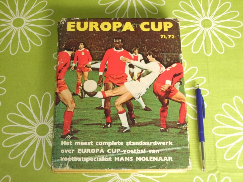 Europa Cup 71/72 - van Hans Molenaar, Gelezen, Ophalen of Verzenden, Balsport, Hans Molenaar
