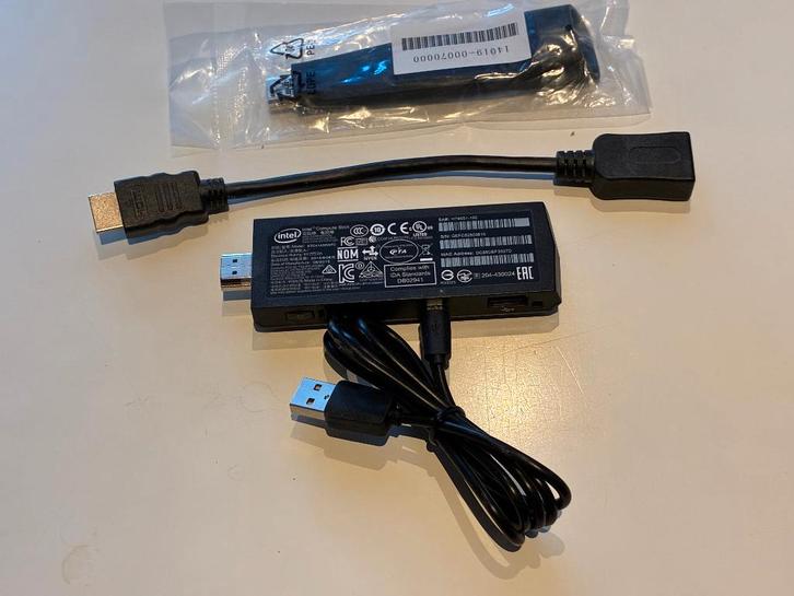 Intel Compute Stick STCK1A32WFC, Computers en Software, Desktop Pc's, Zo goed als nieuw, Minder dan 2 Ghz, Minder dan 4 GB, Ophalen of Verzenden
