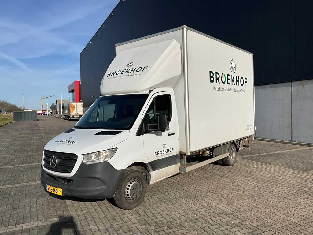 2021 Mercedes-benz Sprinter 516 CDI Bakwagen, Auto's, Bestelauto's, Automaat, Gebruikt, Euro 6, Wit