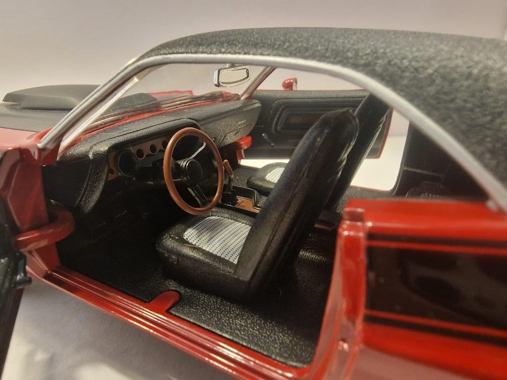 Dodge challanger 1970 ERLT , zonder ovp.., Hobby en Vrije tijd, Modelauto's | 1:18, Ophalen of Verzenden, Zo goed als nieuw, Auto