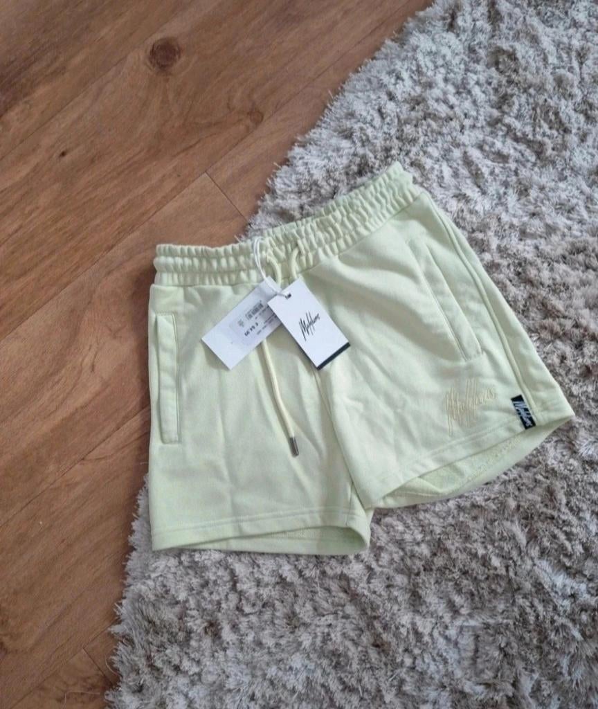 Malelions Women Essentials Shorts maat S | kleur Matcha, Overige kleuren, Nieuw, Ophalen of Verzenden, Maat 36 (S)